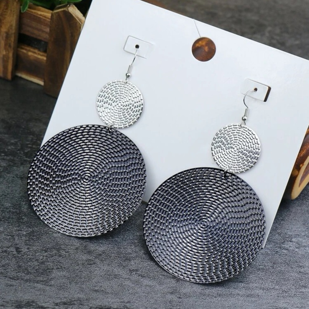 Link Round Drop Earrings